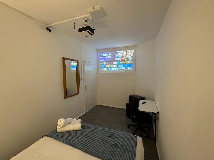Pensión Small Cozy Private Bedroom Zone1 *